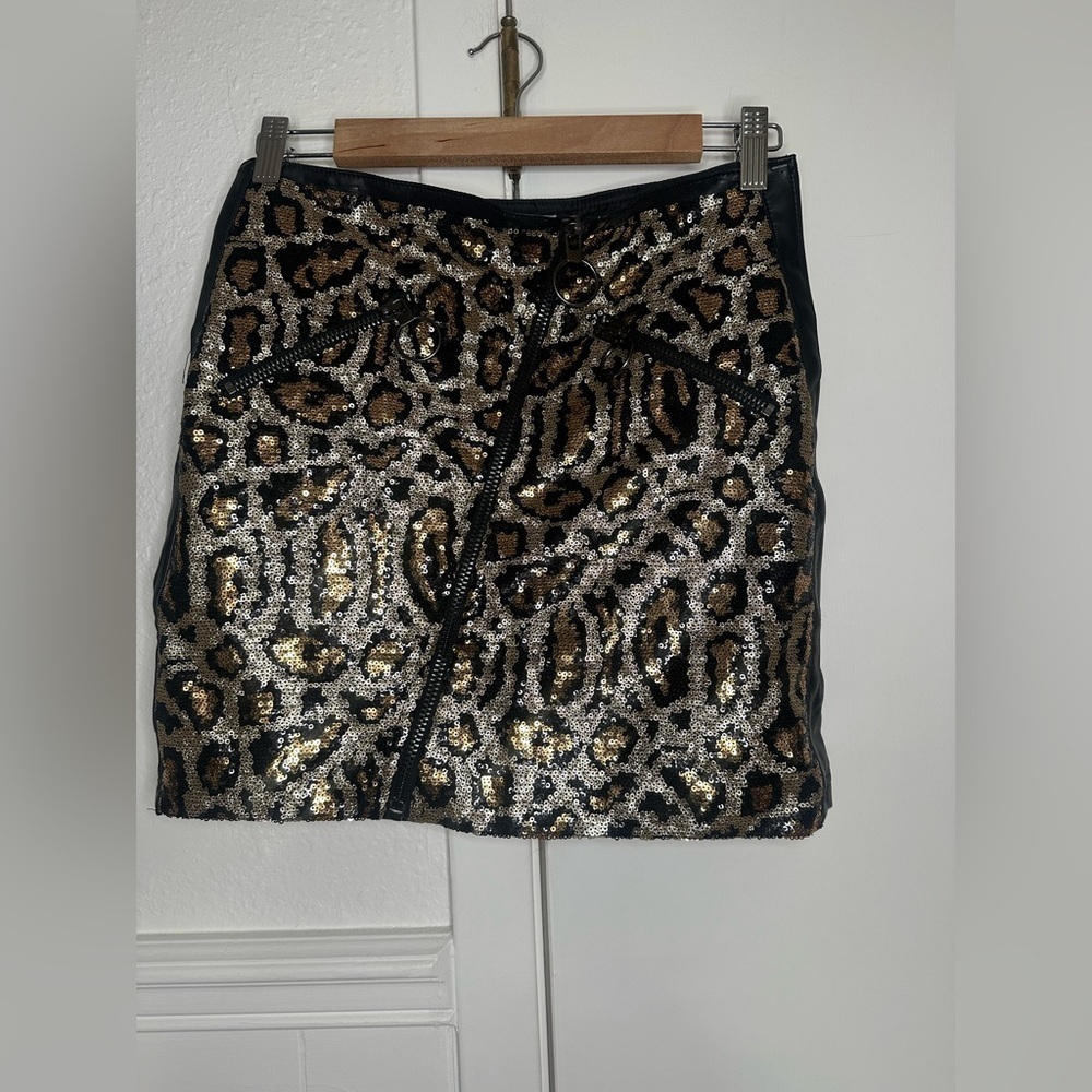 Wild Honey Gold and Black Sequin Mini Skirt size M - Picture 2 of 6